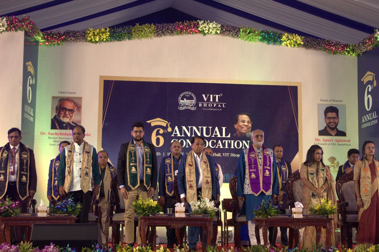 वीआईटी भोपाल के छठवें दीक्षांत समारोह में 3093 छात्रों को मिली उपाधियाँ 2 1759666083 IMG 20251005 WA0012